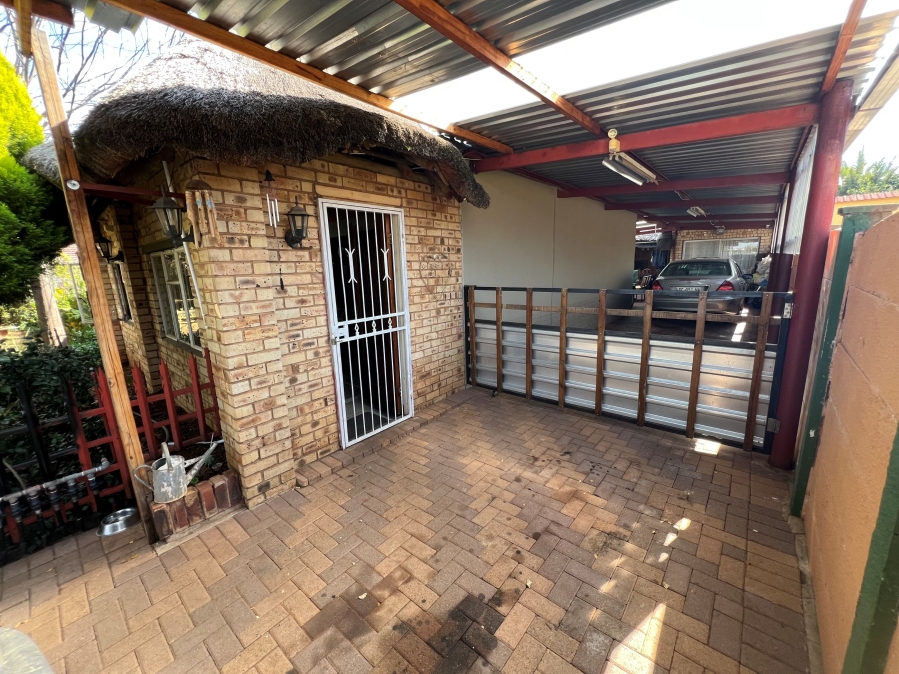 4 Bedroom Property for Sale in Stilfontein North West